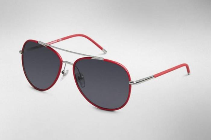 lunettes à la mode tendances actuelles cadre rouge