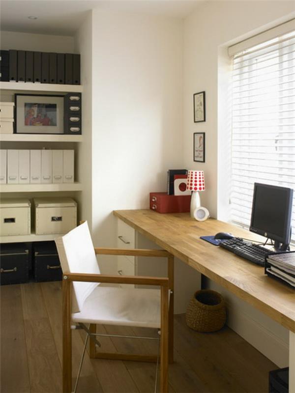 sprzęt biurowy małe biuro drewniany stół krzesło biurowe