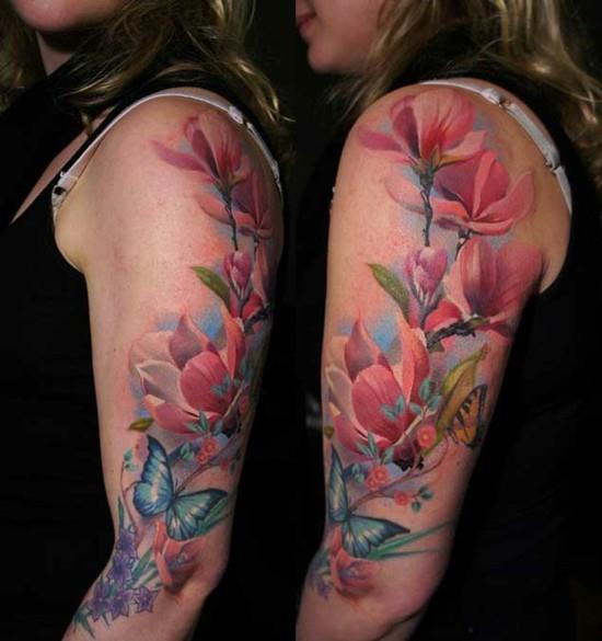 idées de tatouage à manches florales colorées pour les femmes