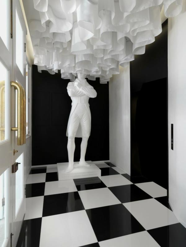 hôtel club à singapour tombolas statue design blanc