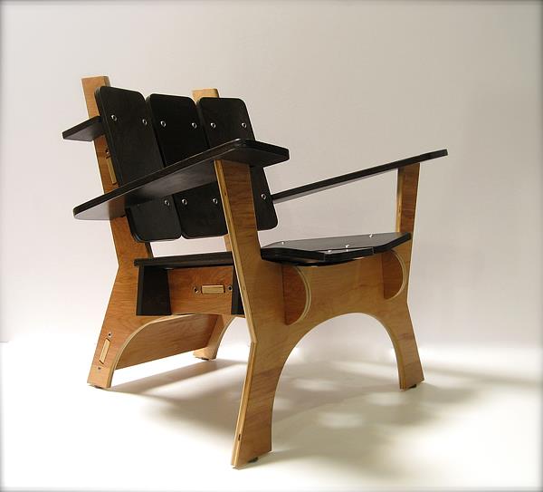 fajne meble projektuje krzesło z drewna,