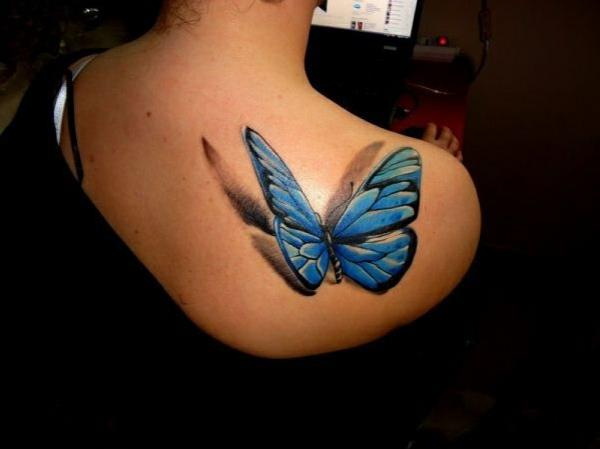 fajne tatuaże 3d motyl tatuaż z powrotem