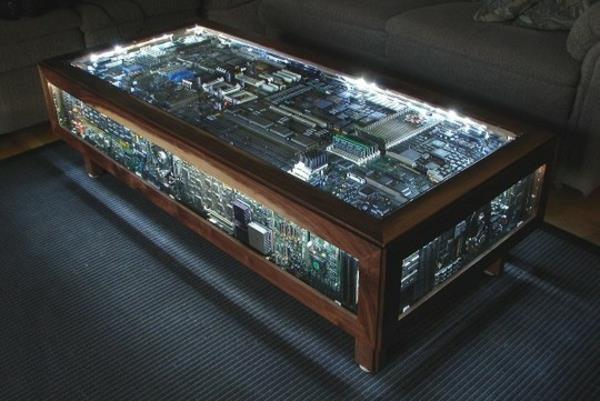 Construisez votre propre table basse à partir de circuits imprimés