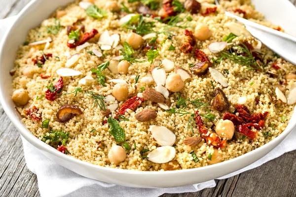 Préparer le couscous aux noix