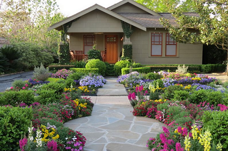 Květiny pro letní sídlo: vlastnosti, typy, nápady pro květinovou zahradu