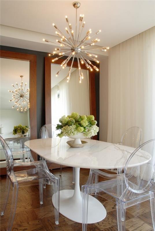 pomysły dekoracyjne z kwiatami udekoruj stół jadalny fajny żyrandol na stół