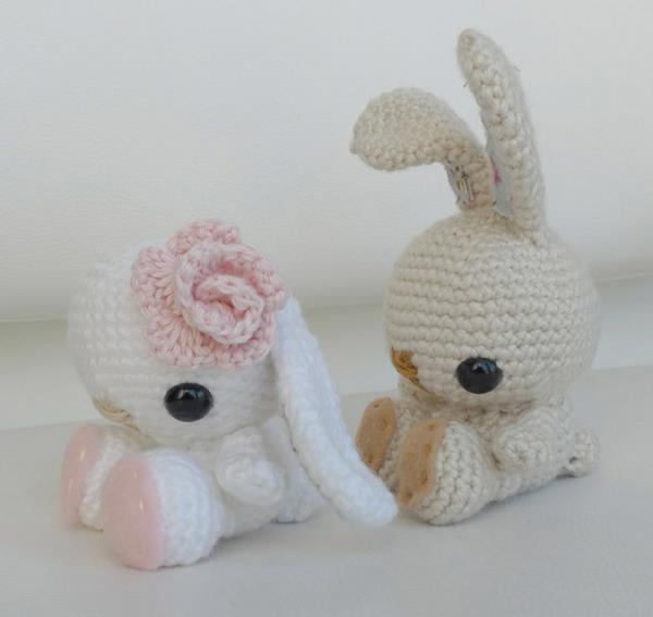 idées déco pâques lapin de pâques crochet mâle blanc et blanc