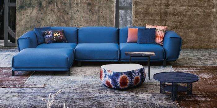meubles design canapé bleu tables d'appoint tapis persan moroso