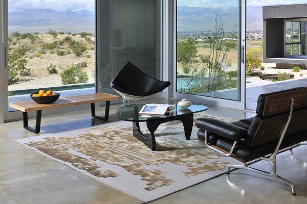 chaise design coco en canapé cuir noir