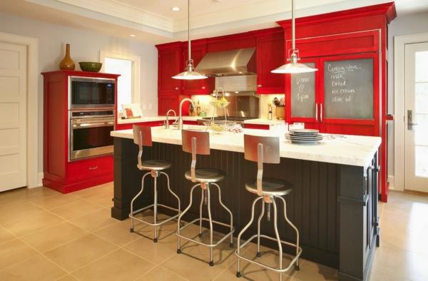 kolorystyka Twojej nudnej kuchni kardynalne czerwone fronty szara wyspa kuchenna