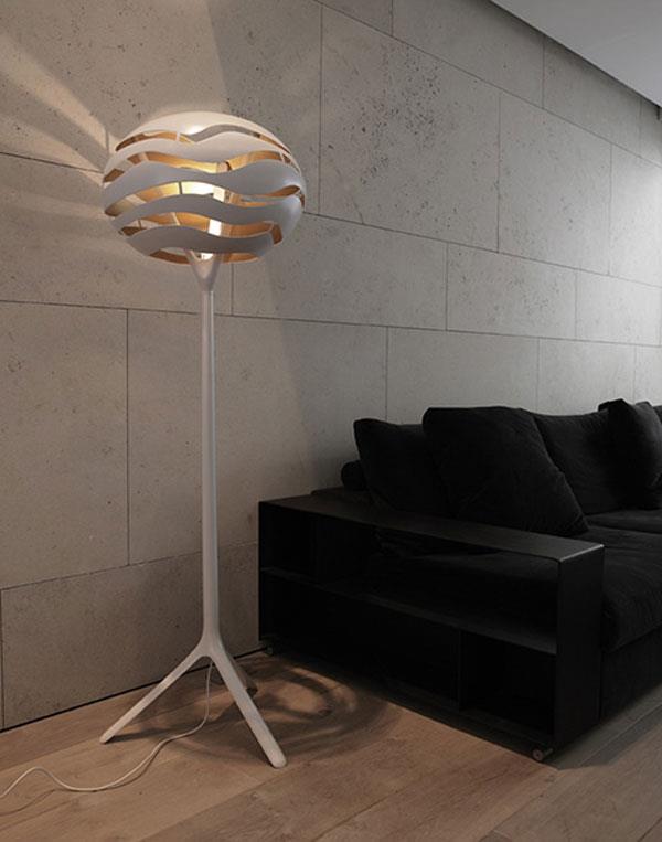 le lampadaire moderne sphère en bois en blanc
