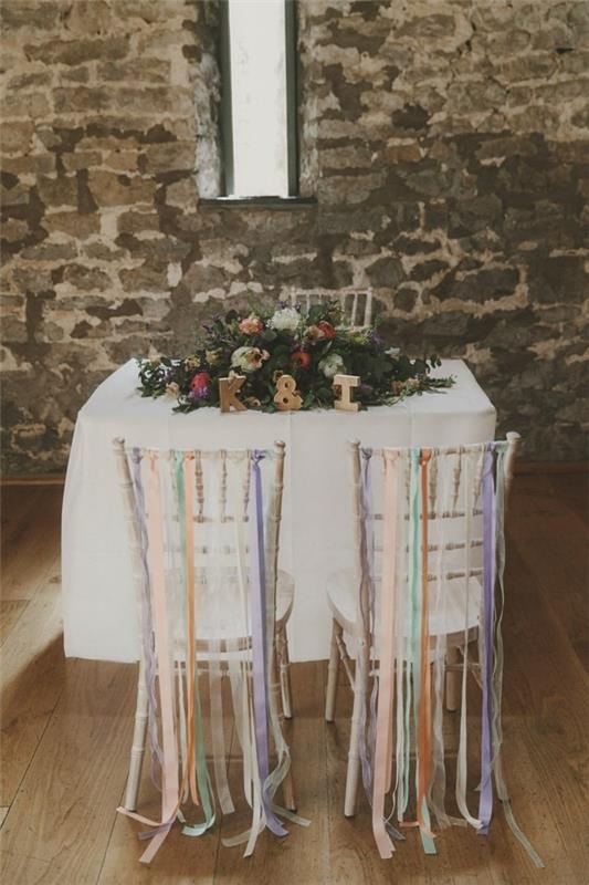 DIY dekoracje krzesła stodoła ślub