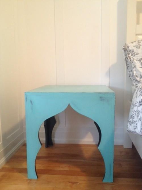 table de chevet bricolage chaise de table bleue