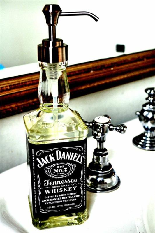 diy home pomysły dozownik mydła Jack Daniels butelka
