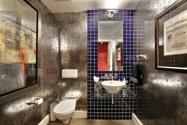 Eine moderne Toilette sollte funktional, komfortabel und natürlich mit feuchtigkeitsbeständigen Materialien ausgestattet sein.