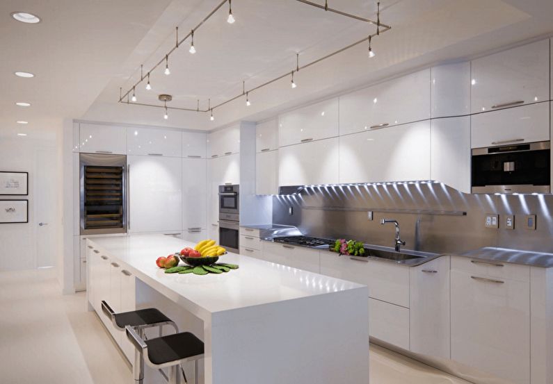 Osvětlení v kuchyni v moderním stylu