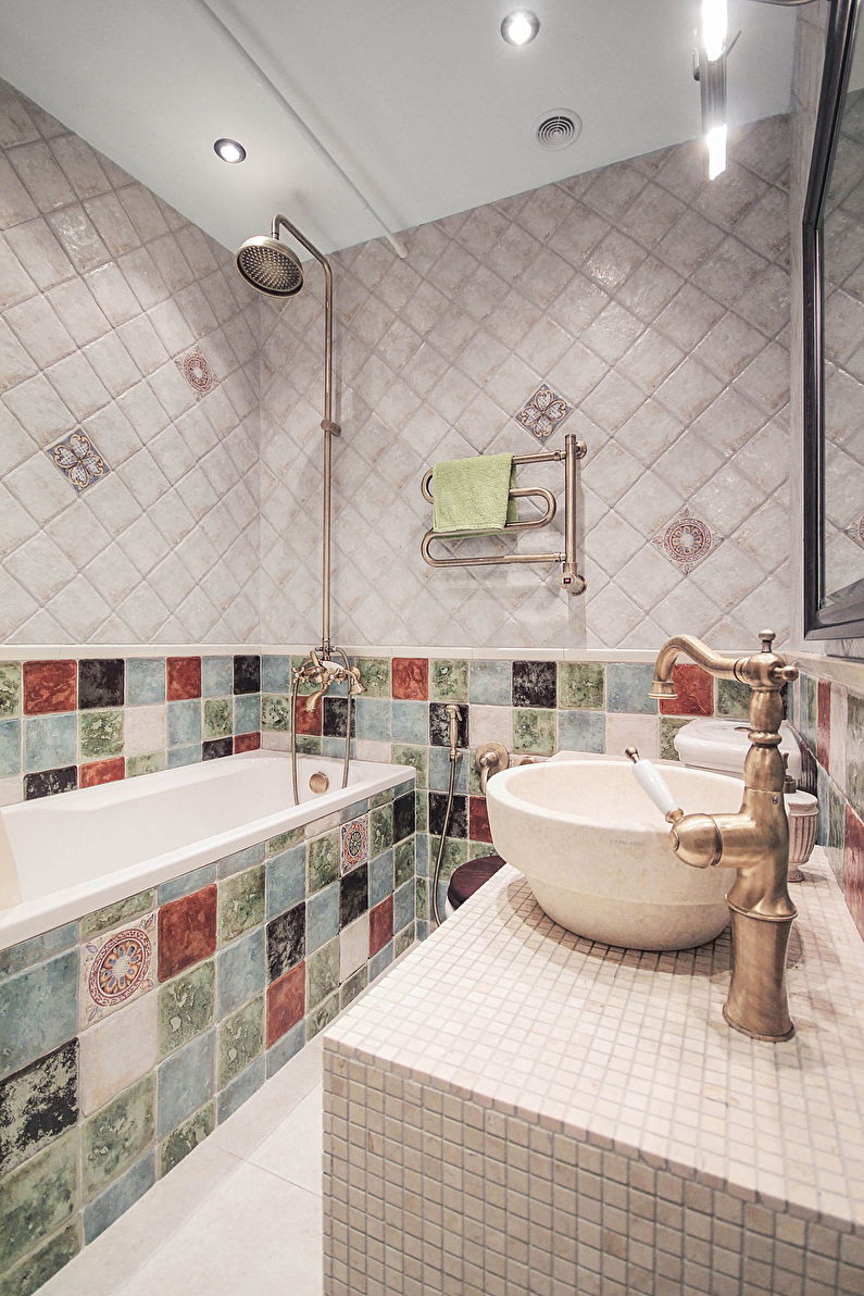 Дизайн на баня в Хрушчов - класически интериорен стил