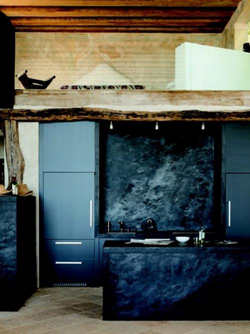 cuisine sombre réfrigérateur évier armoire de base comptoir style grunge