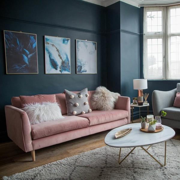 idées de couleurs de mur bleu foncé salon canapé rose couleur pastel