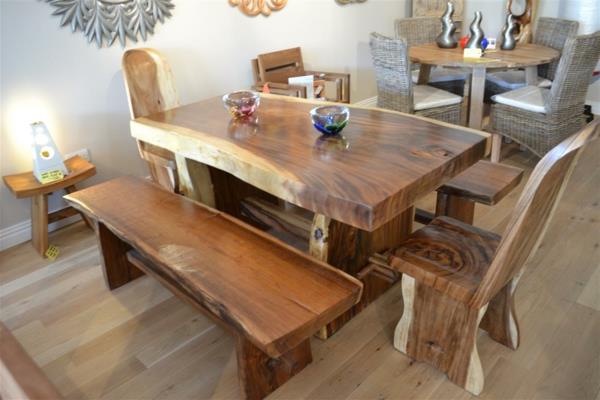 meubles en bois naturel table à manger bancs chaises
