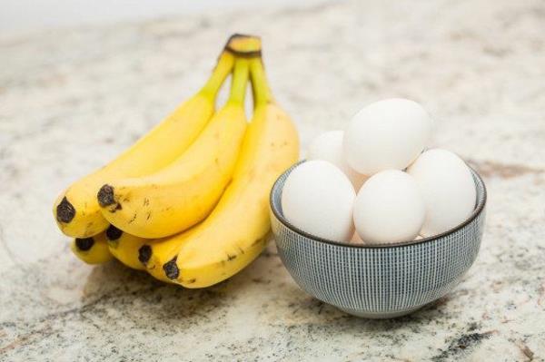 jajka zastępujące jajka zastępują banany zamiast jajek wegańskie pieczenie