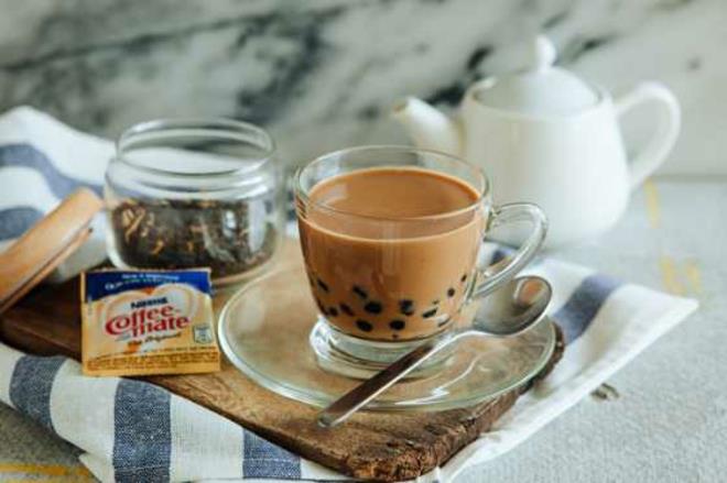 Boire une tasse de café Cafés de spécialité à la mode du café de Hong Kong