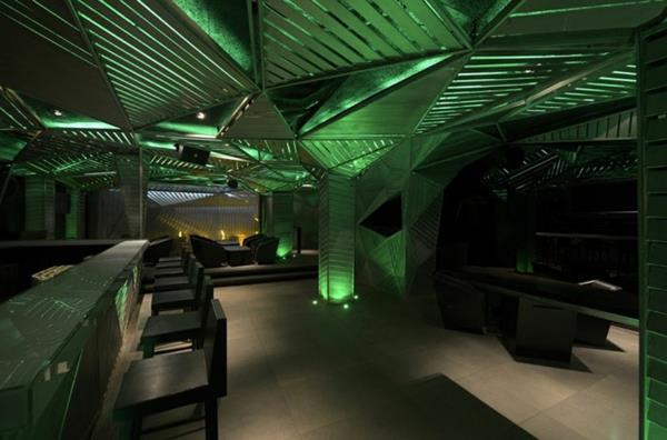 bar restaurant design éclairage vert auriga inde