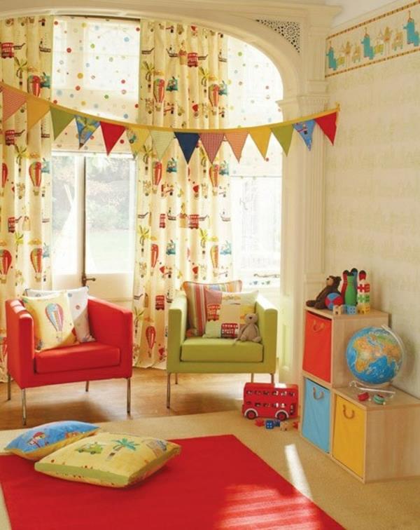 idées de couleurs chambre d'enfants tapis de couleurs fortes petits fauteuils