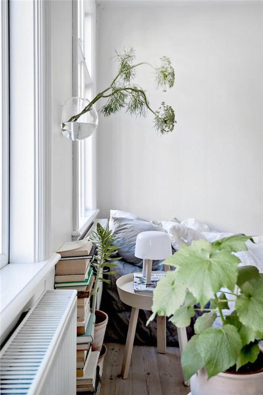 idées de décoration chambre plantes livres plancher en bois