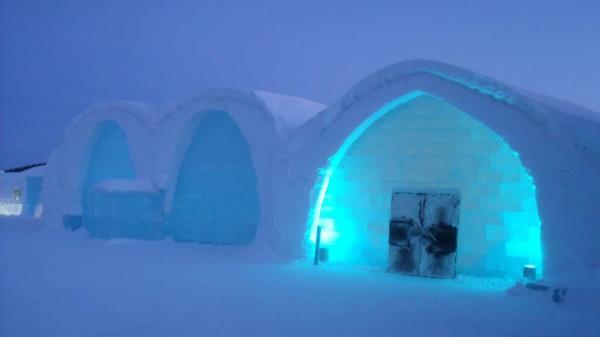 hôtel de glace suède entrée principale hôtel