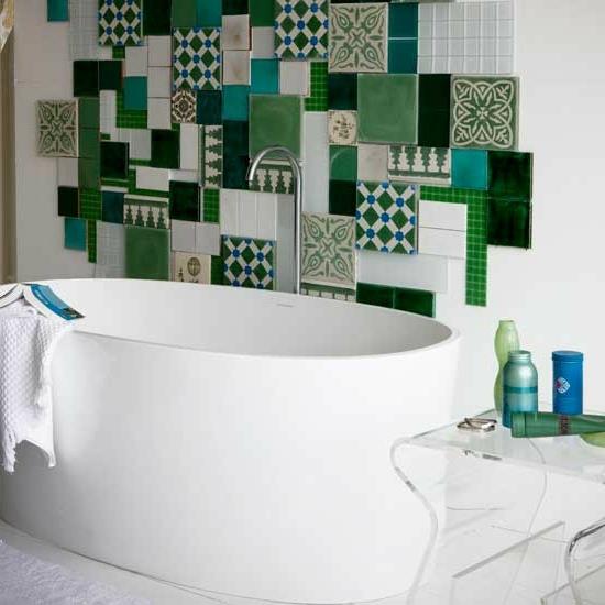 eklektyczna mozaika zielona patchworkowa wanna z płytkami