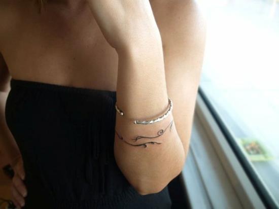 idées de tatouage de bracelet élégant dames