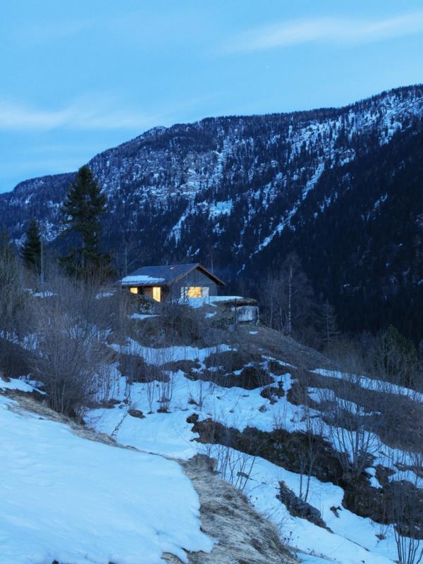 élégant refuge de montagne original idyllique sur la pente