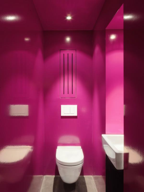 cabane de montagne élégante toilette minimaliste blanc et rose stimulant