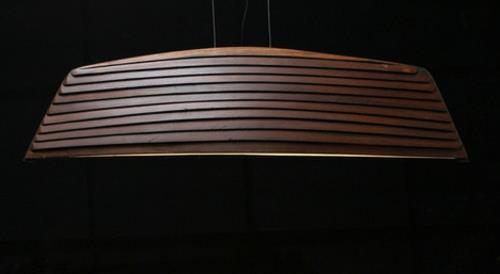 elegancka-lampa-drift-romantyczna-drewno-wisząca-design-ciemna