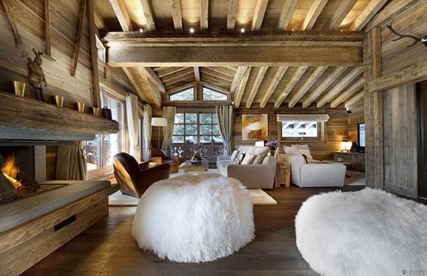 elegancki wiejski domek miękki drewniany stołek