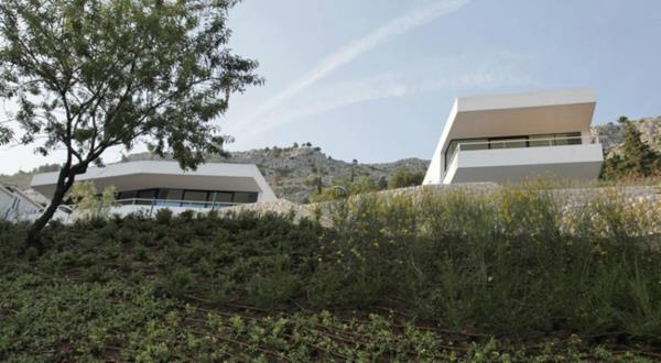 maison élégante en croatie à flanc de colline