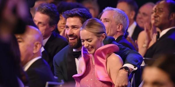 emily blunt avec son mari dans le public