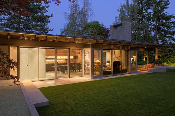 relaksujący elegancki pomysł na projekt domu podwórko na podwórku sztuczna trawa
