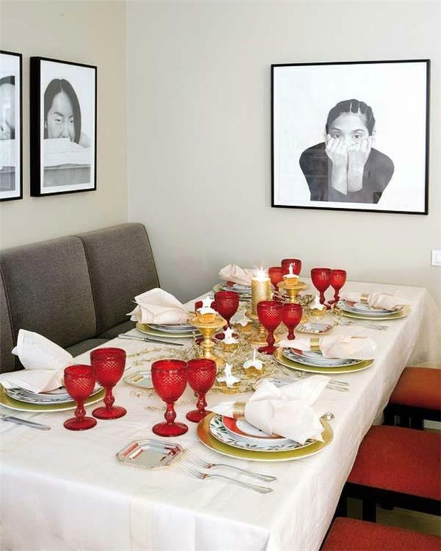 salle à manger design noël verres colorés