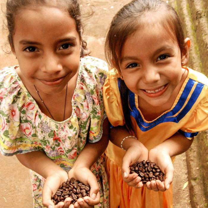 commerce équitable café bio haricots enfants éducation justice sociale