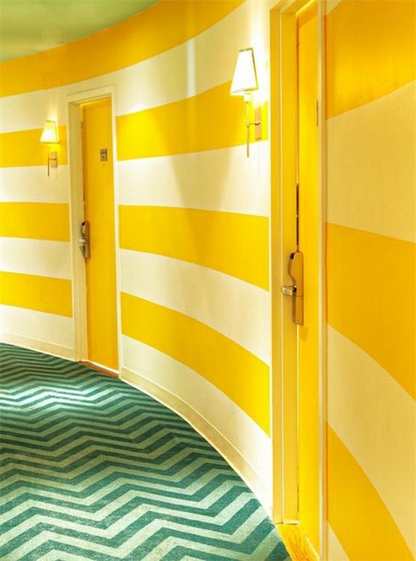 kolor korytarz żółty zielony chevron