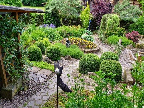 buis de forme ronde de jardin feng shui