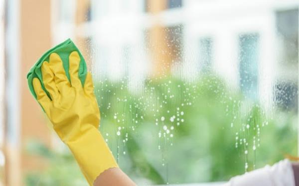 mycie okien wiosenne pomysły na sprzątanie fitness