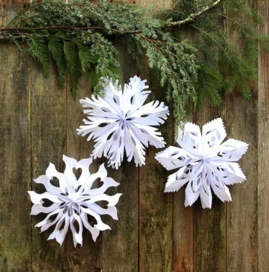 faire des flocons de neige en filigrane avec du papier