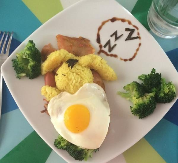 petit-déjeuner de lapin endormi français