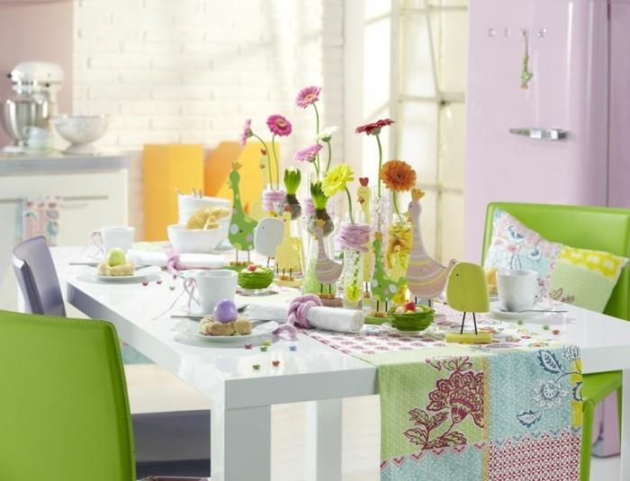 décoration de printemps idées de décoration de table avec du bois et des fleurs