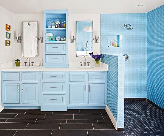 frais et chic avec des robinets vintage bleus