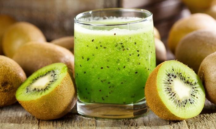 jus fraîchement pressé kiwi stimulants naturels sains