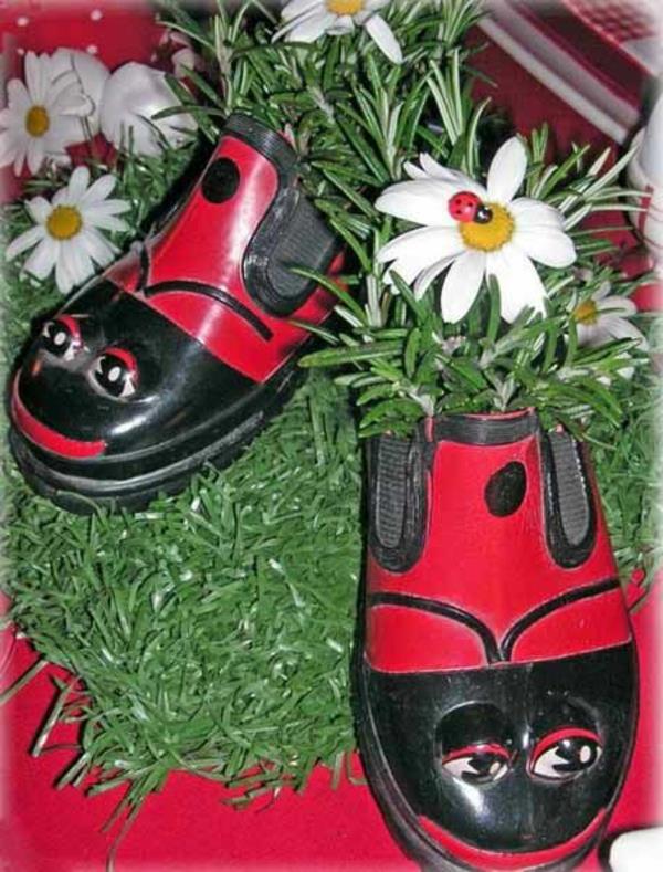 décoration de jardin parterre de fleurs créer de vieilles chaussures